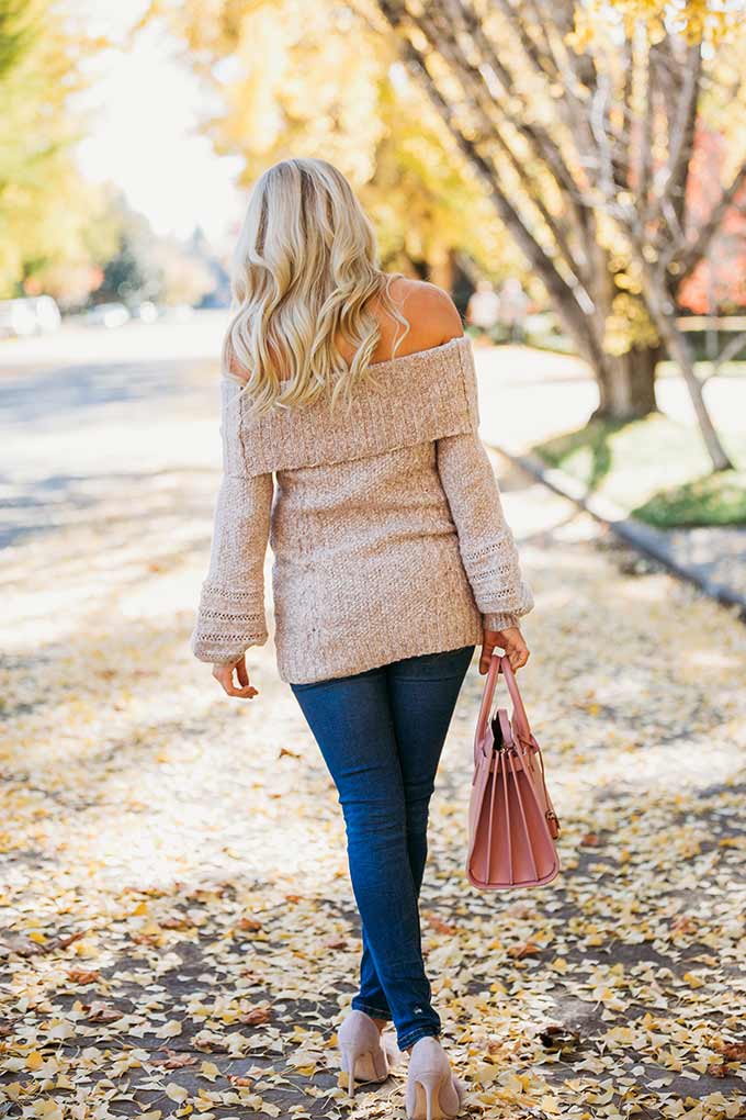 Whiskey & Lace Blog - Puff Sleeves and Pom Pom Perfection