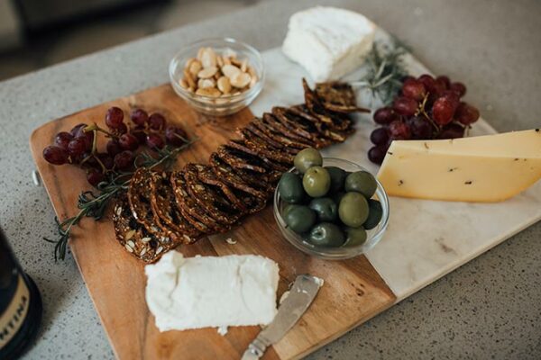 How to Make the Perfect Cheese Plate